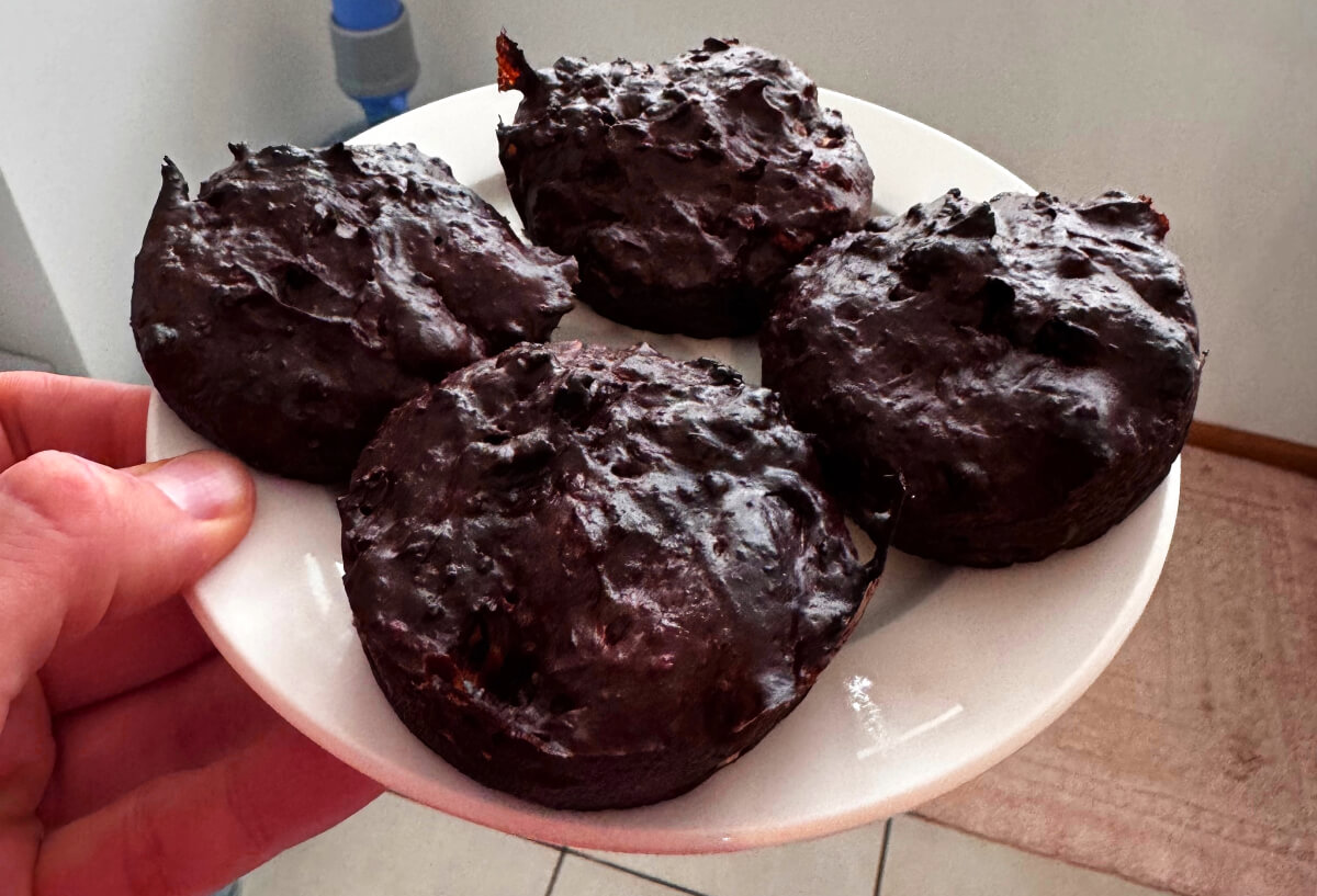 Air Fryer Chocolate Protein Brownies (101 Cal Each)