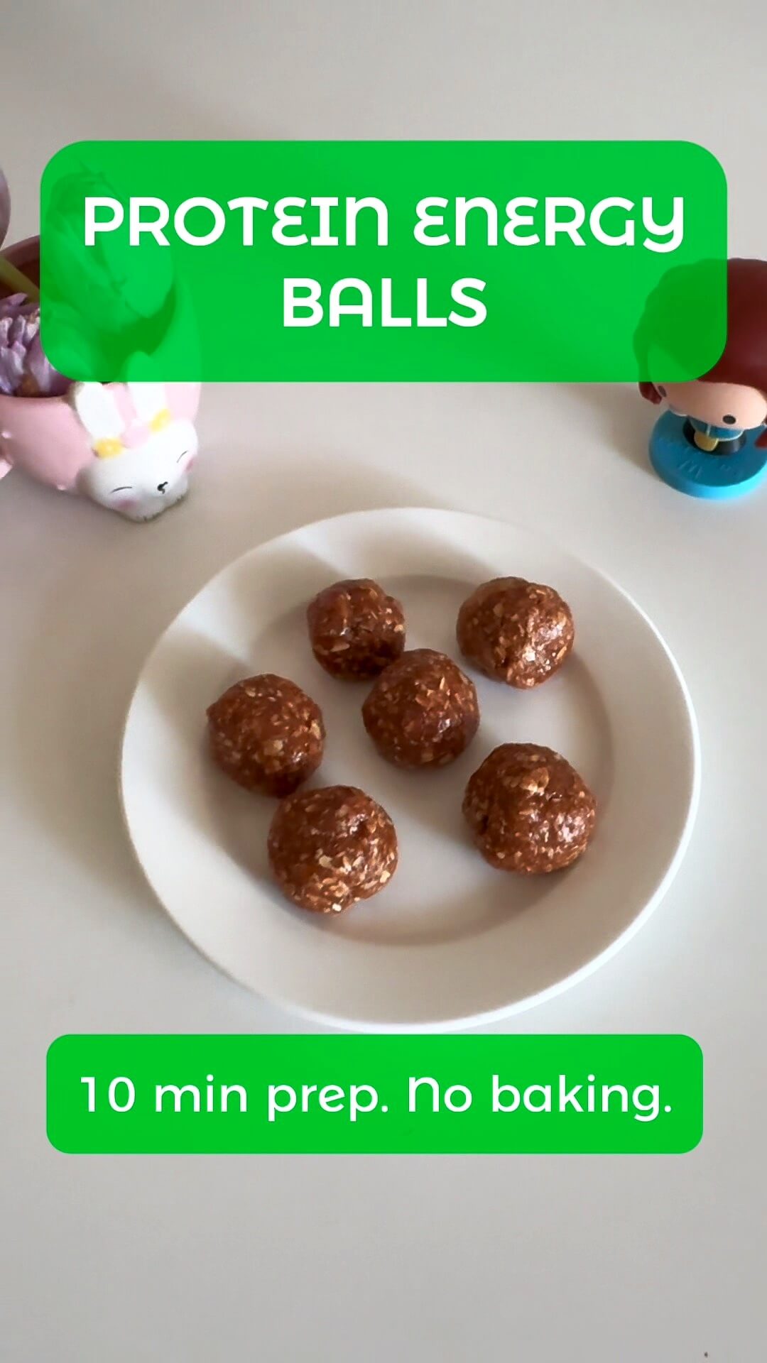 Chocolate Peanut Butter Protein Energy Balls (110 Cal)